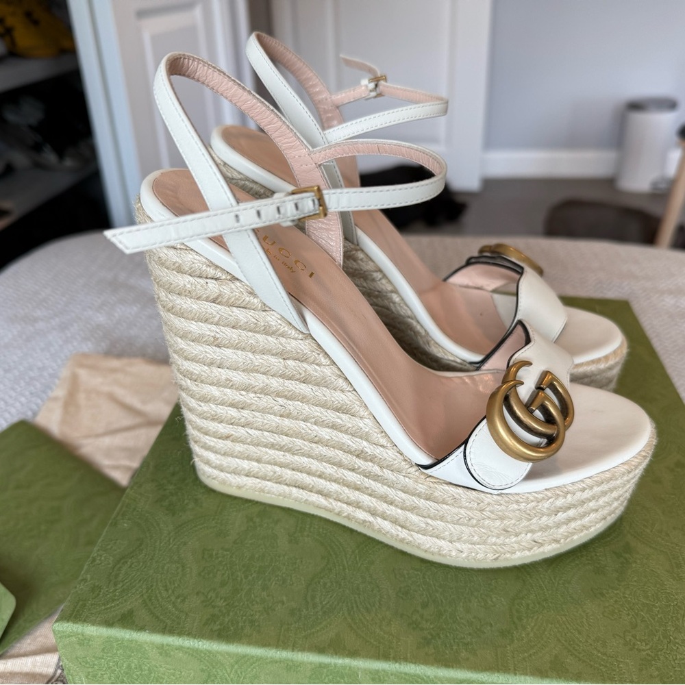 Gucci Women's Leather Espadrilles Sandals - Picture 6 of 10